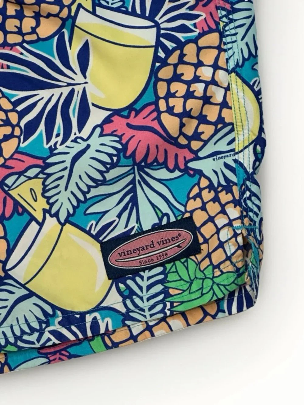 🌴 Vineyard Vines Men’s Pineapple Tini Chappy Swim Trunks – Large - Worn 1X 🌴